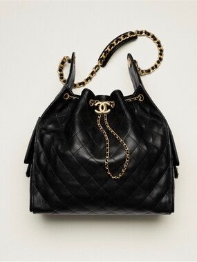 Chanel Medium 25 Hobo Bag Quilted Shiny Crumpled Calfskin